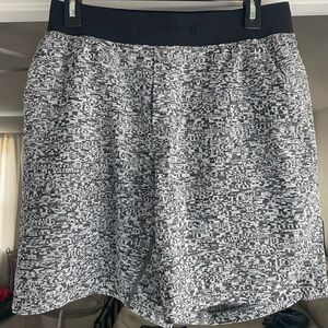 Lululemon Men’s Medium T.H.E Short 7” inseam